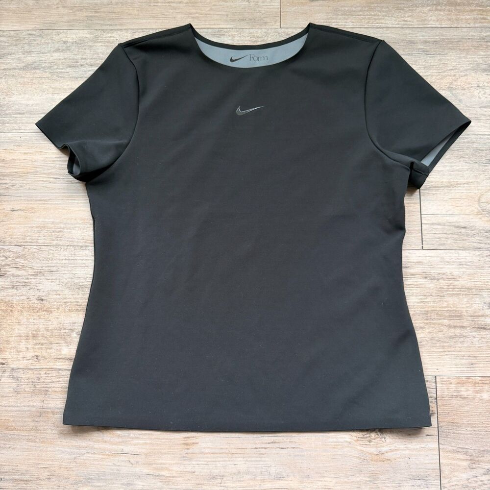 Nike Form Women's Black Performance Training Top Size Medium Minimalist Active